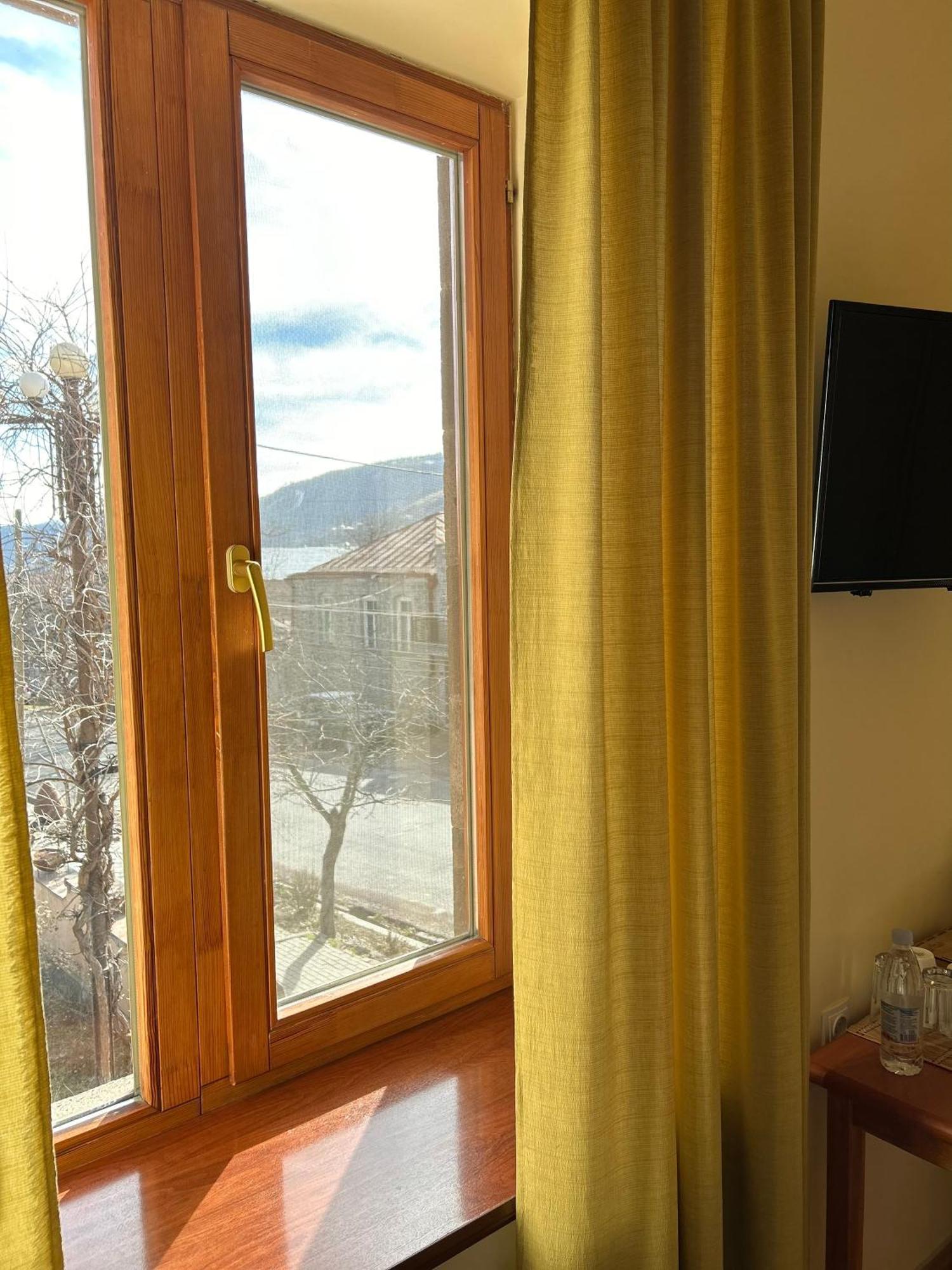 Hotel Mirhav غوريس المظهر الخارجي الصورة